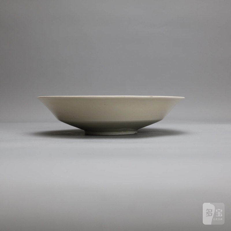 明 白釉折腰刻花盘 - 图2